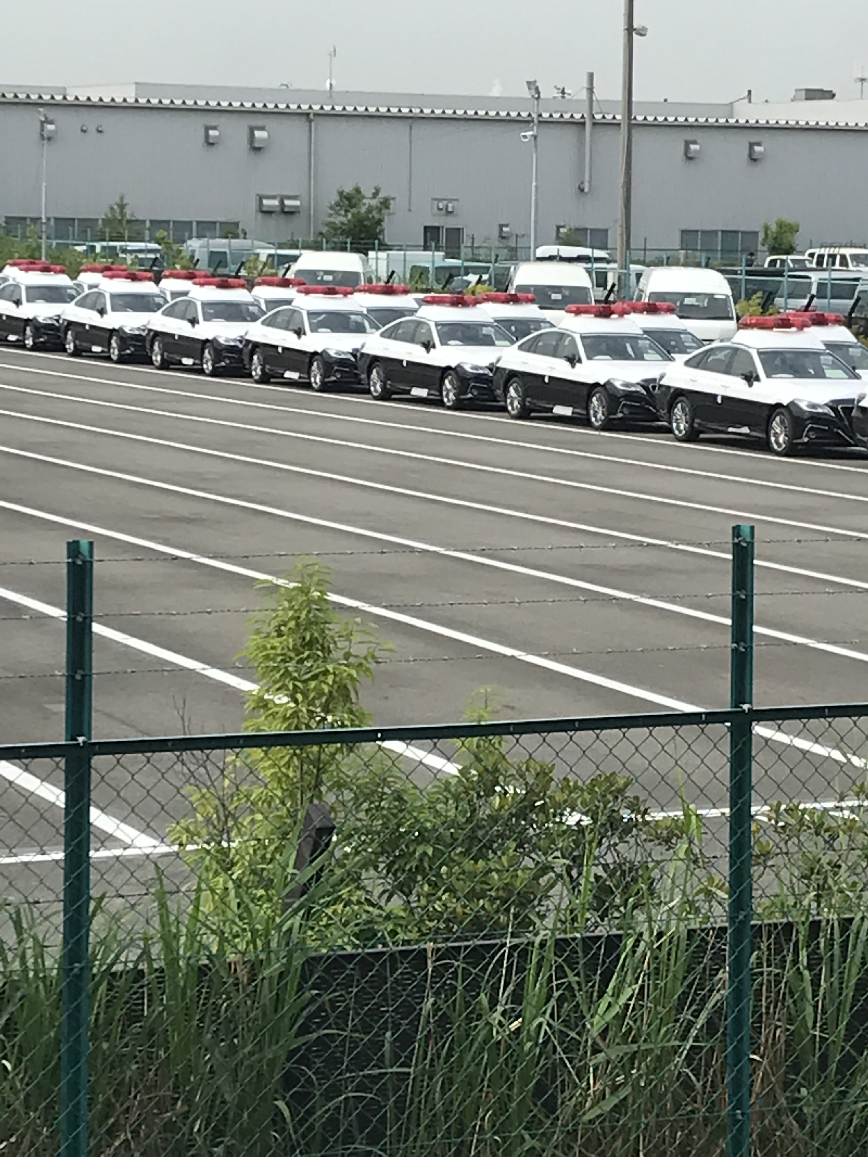 パトカー製造工事